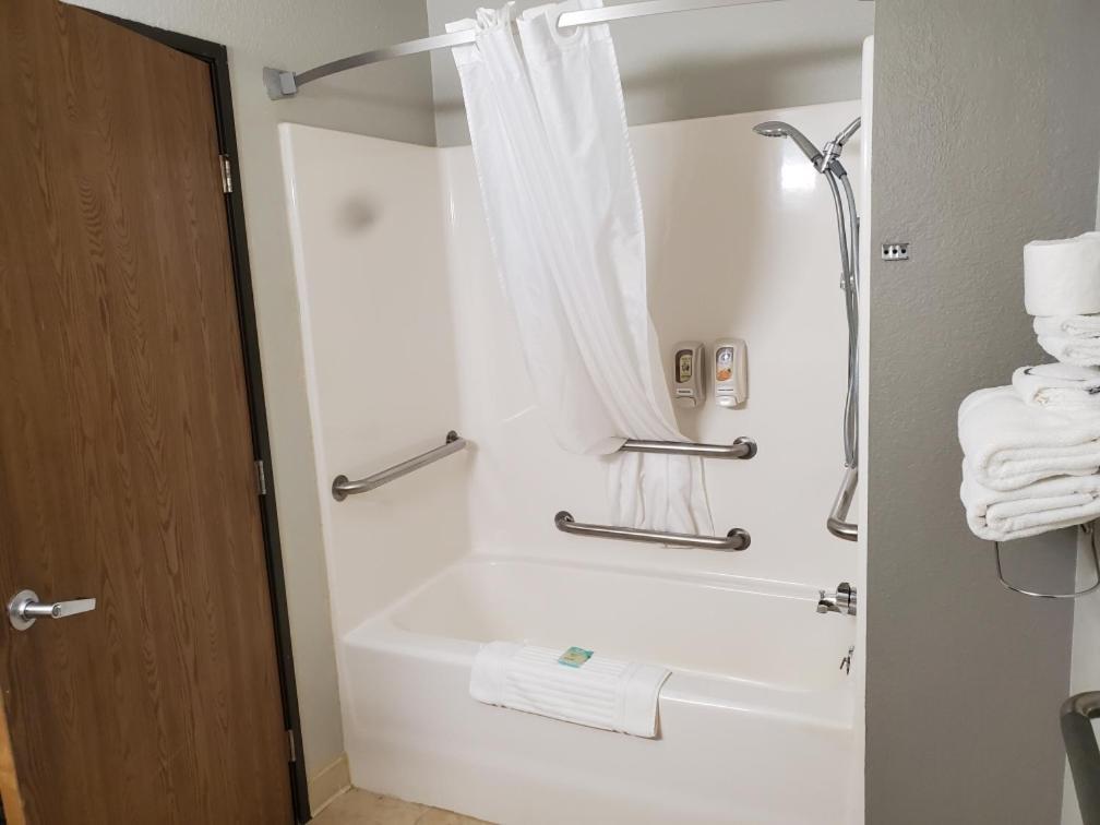 Hibbing Inn And Suites מראה חיצוני תמונה